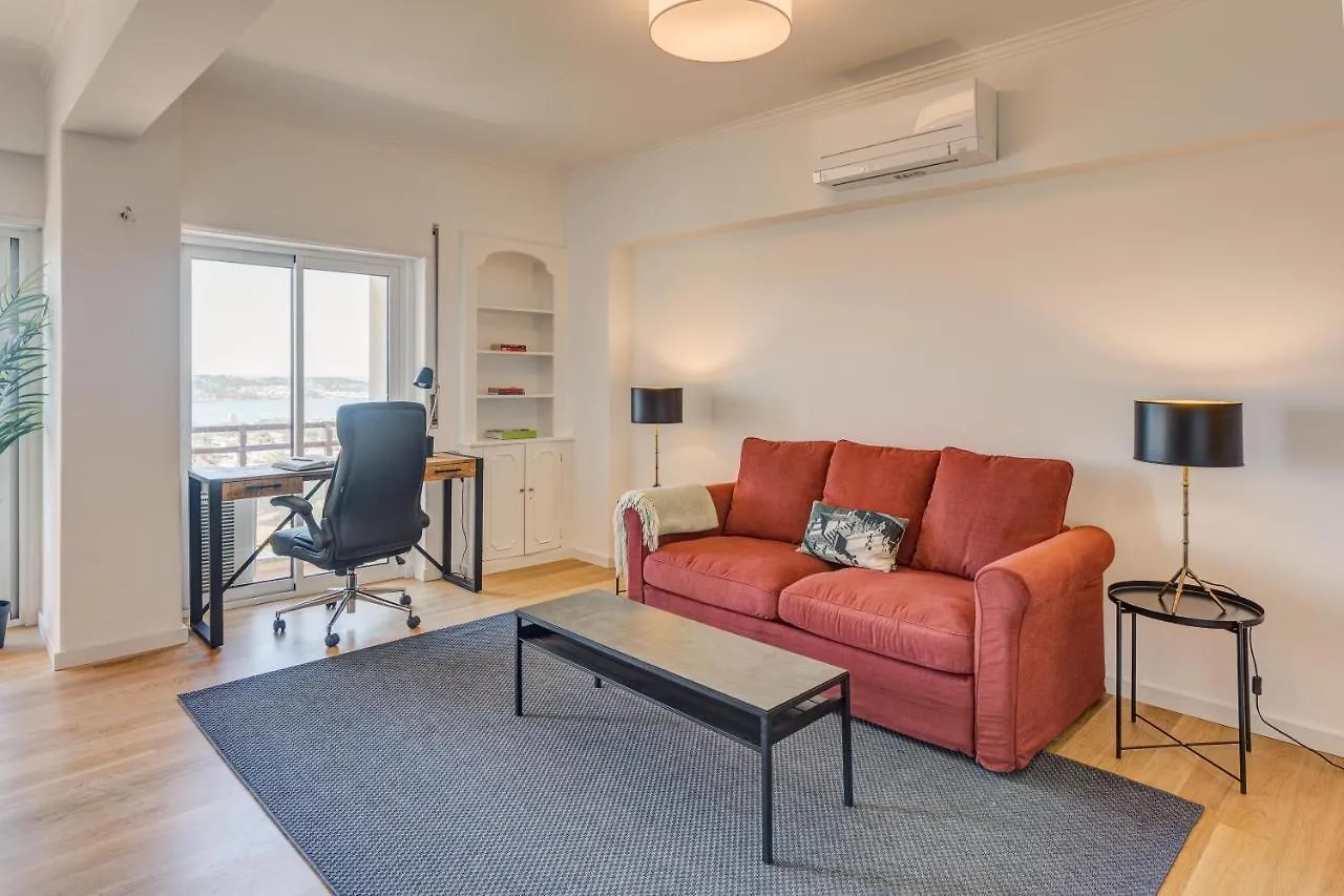 Belvedere Tm Flat With A Magnificent View Lisboa Portekiz